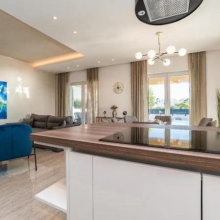 Ferienhaus Mit Privatpool Fuer 6 Personen Ca 150 Qm In Privlaka, Dalmatien Norddalmatien - B53158 펜션 프리블라카