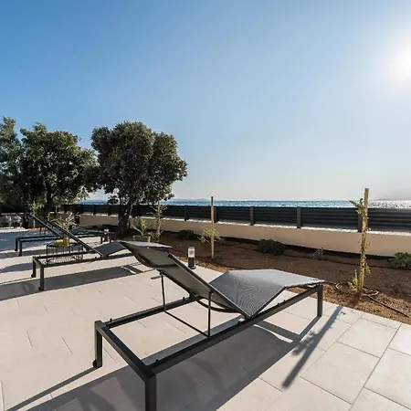 Ferienhaus Mit Privatpool Fuer 6 Personen Ca 150 Qm In Privlaka, Dalmatien Norddalmatien - B53158 펜션