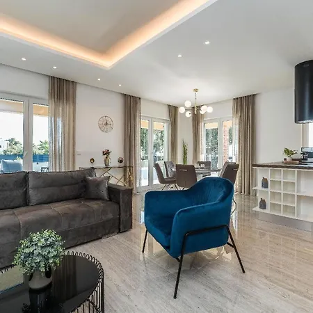 Ferienhaus Mit Privatpool Fuer 6 Personen Ca 150 Qm In Privlaka, Dalmatien Norddalmatien - B53158 펜션 *