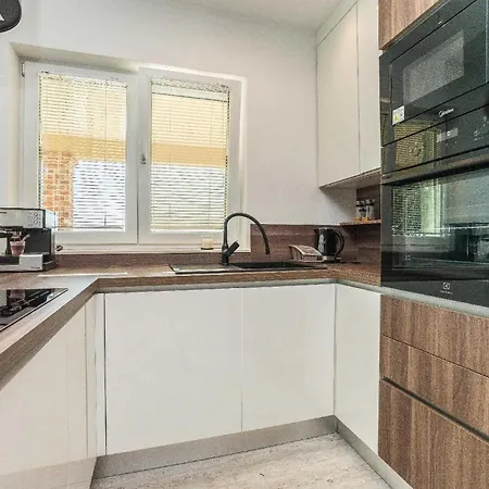 Ferienhaus Mit Privatpool Fuer 6 Personen Ca 150 Qm In Privlaka, Dalmatien Norddalmatien - B53158 * 프리블라카
