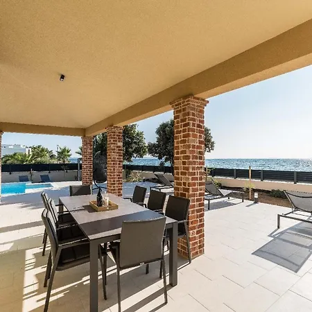 펜션 Ferienhaus Mit Privatpool Fuer 6 Personen Ca 150 Qm In Privlaka, Dalmatien Norddalmatien - B53158 프리블라카