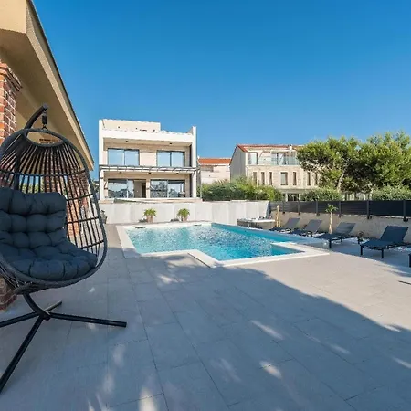 펜션 Ferienhaus Mit Privatpool Fuer 6 Personen Ca 150 Qm In Privlaka, Dalmatien Norddalmatien - B53158 *