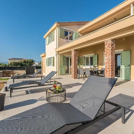 펜션 Ferienhaus Mit Privatpool Fuer 6 Personen Ca 150 Qm In Privlaka, Dalmatien Norddalmatien - B53158 프리블라카
